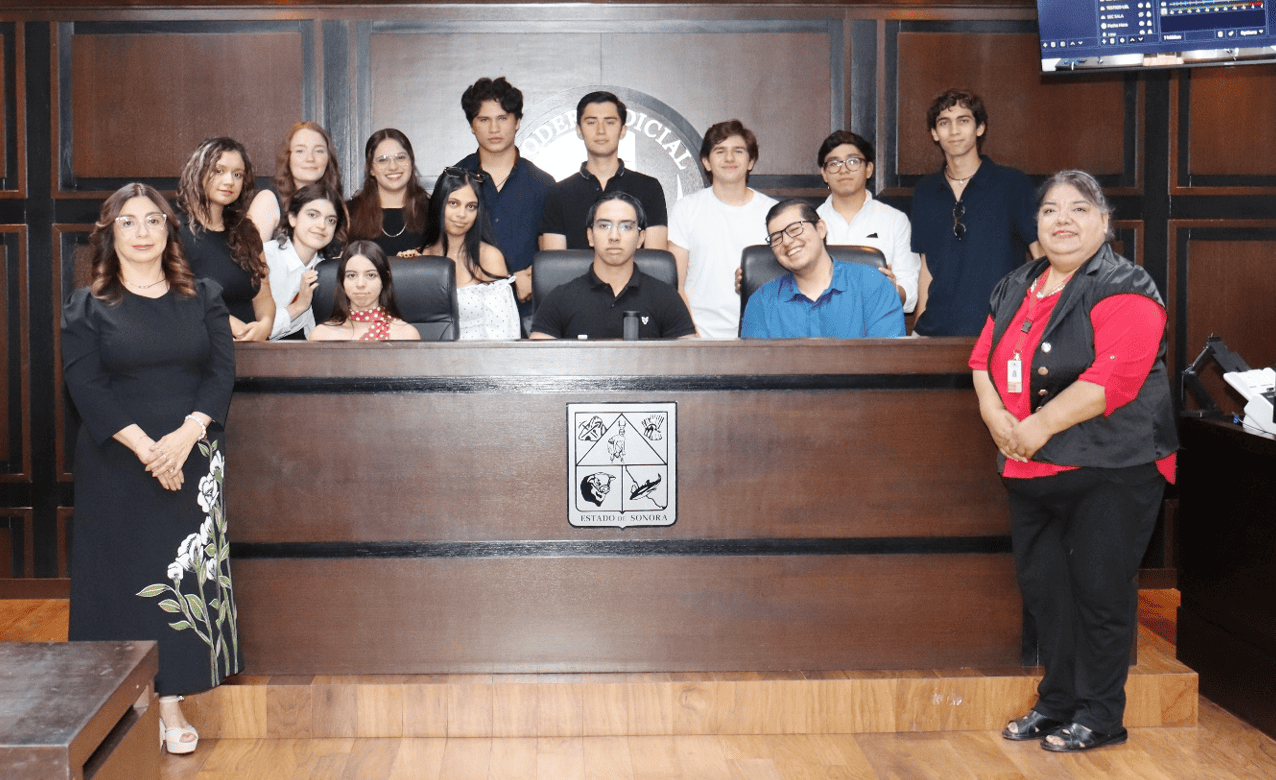 Visitan el Poder Judicial del Estado de Sonora estudiantes de la Licenciatura en Derecho de la UVM
