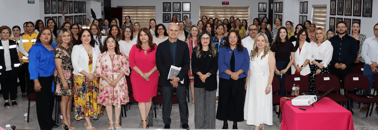 Conmemoran el Día de las Madres 
con conferencia sobre autocuidado
